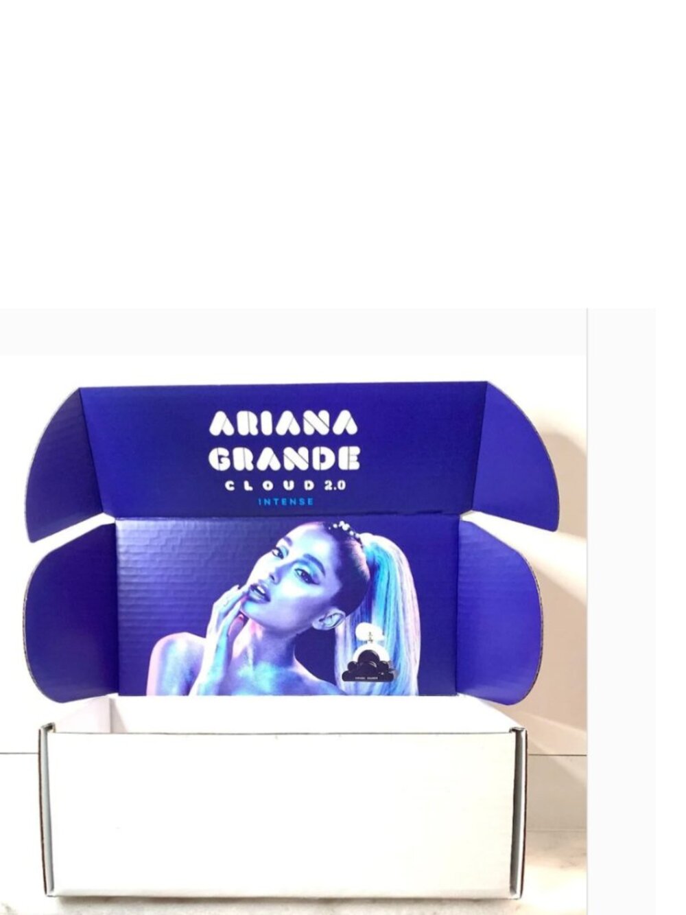 Ariana Grande Box